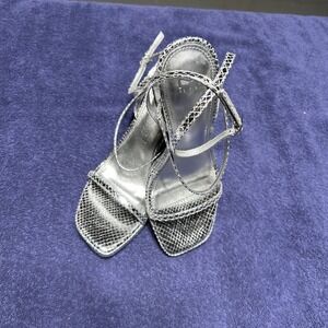 Marc Fisher Women's Katin Metallic Ankle Strap Shoes 8.5 Lightly Pre -Loved $29